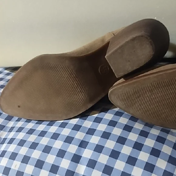 #0117 Women's Tan Ankle Boots - Picture 3 of 5